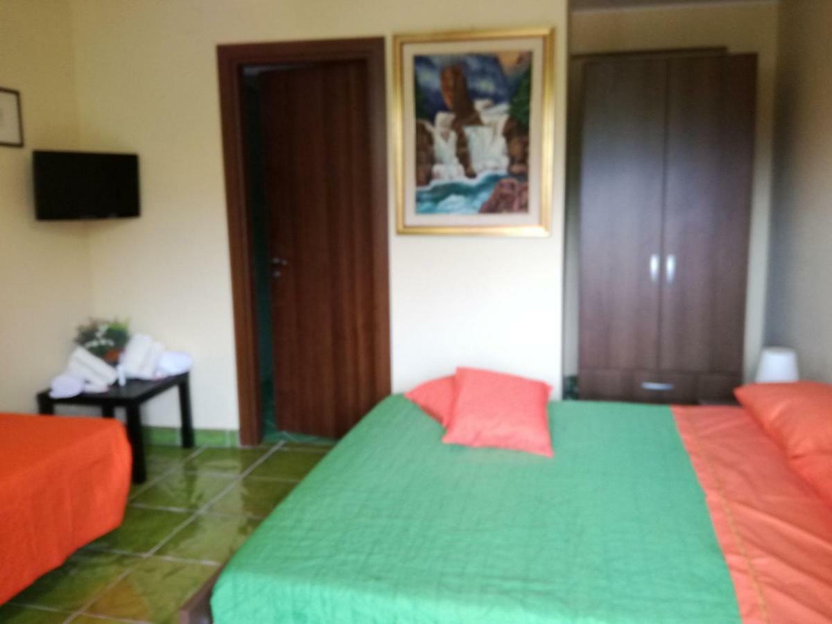 Agriturismo B&B Il Rifugio Di Nino Contursi Luaran gambar