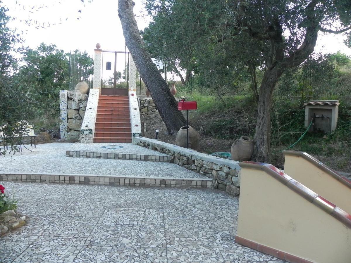 Agriturismo B&B Il Rifugio Di Nino Contursi Luaran gambar